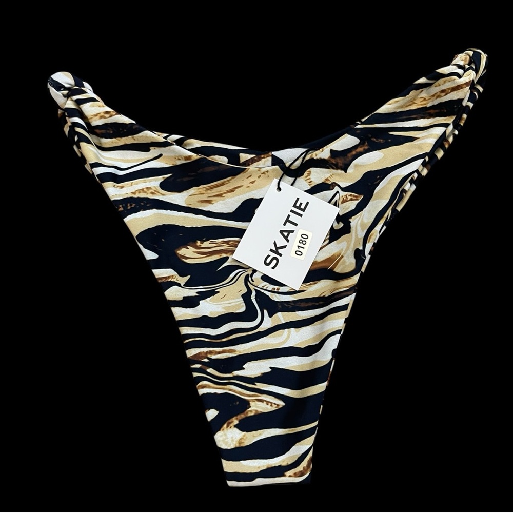 SKATIE Suzanne Bottom Animal Print Tie Side Thong Bikini High Cut NWT Large